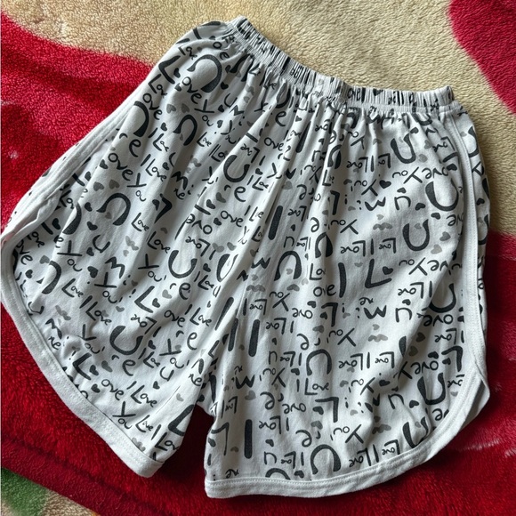 Gray Shorts with Black Graphic Print - Picture 4 of 4